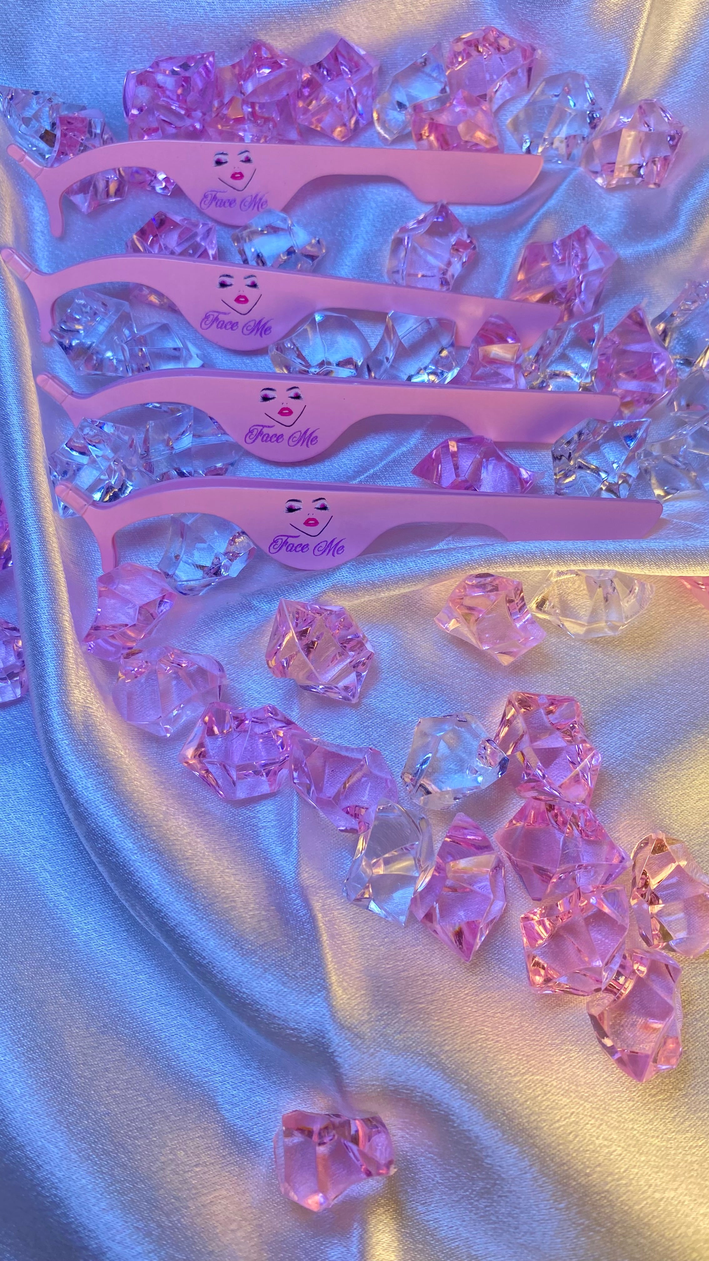 PINK (FACE ME) TWEEZERS