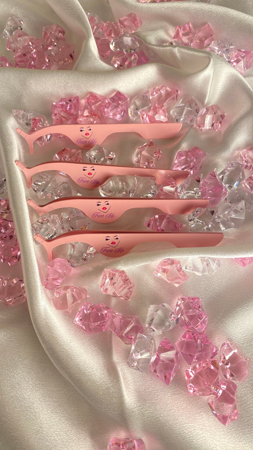 PINK (FACE ME) TWEEZERS